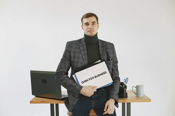 Verre en plastique personnalisé : pourquoi opter pour ce type de gobelet ?