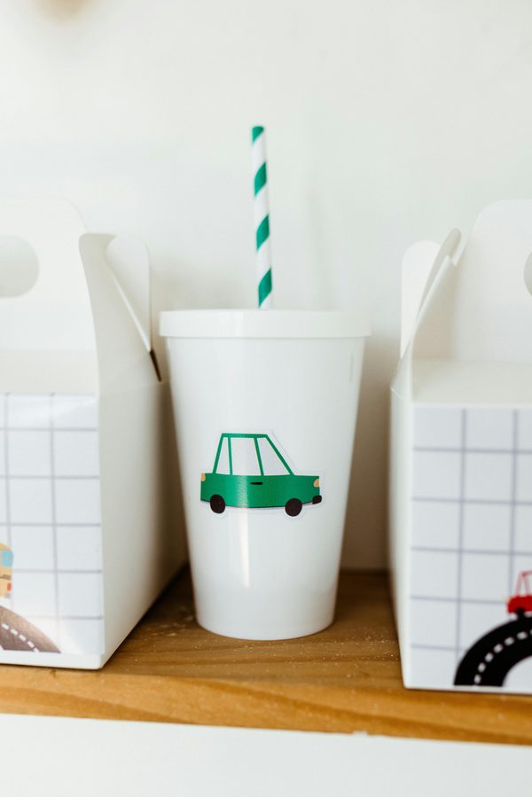 Verre en plastique personnalisé : pourquoi opter pour ce type de gobelet ?